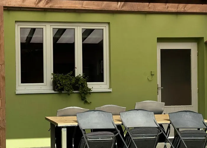 Samostatny Dum Se Zahradou